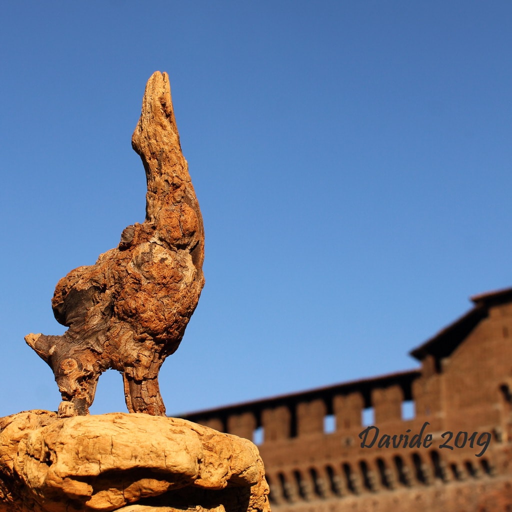 Davide, “Forme sfuggenti #36 – Castello Sforzesco”, Milano (Lombardia – Italia), agosto 2019. © Davide Tansini